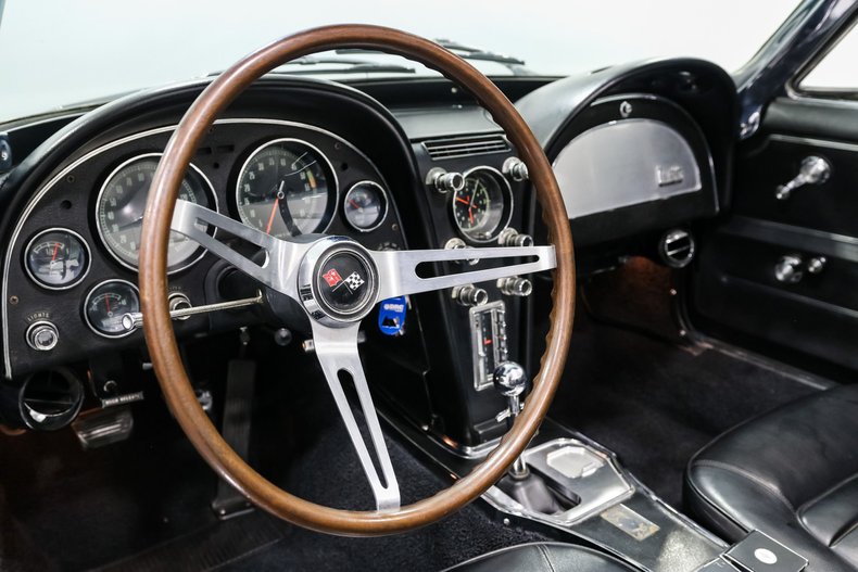 Chevrolet-Corvette-1966-BLUE-BLACK-19