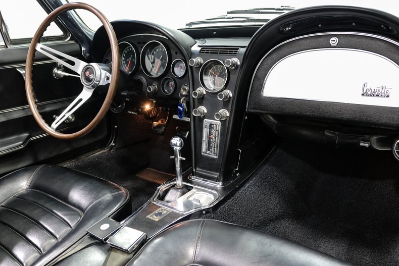 Chevrolet-Corvette-1966-BLUE-BLACK-22
