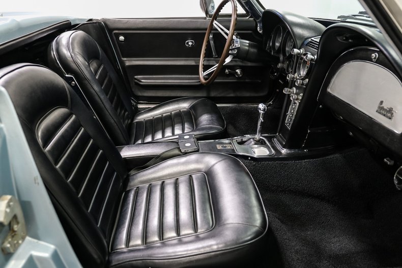 Chevrolet-Corvette-1966-BLUE-BLACK-23