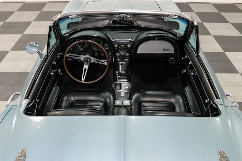 Chevrolet-Corvette-1966-BLUE-BLACK-24