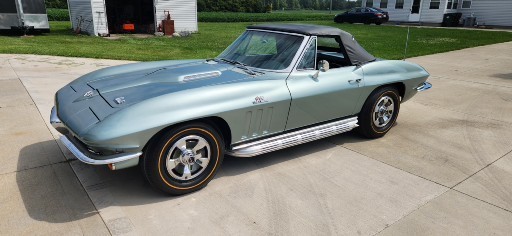 Chevrolet-Corvette-1966-Convertible-1