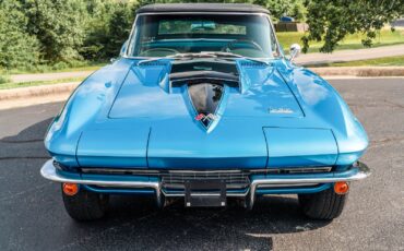Chevrolet-Corvette-1966-Convertible-1