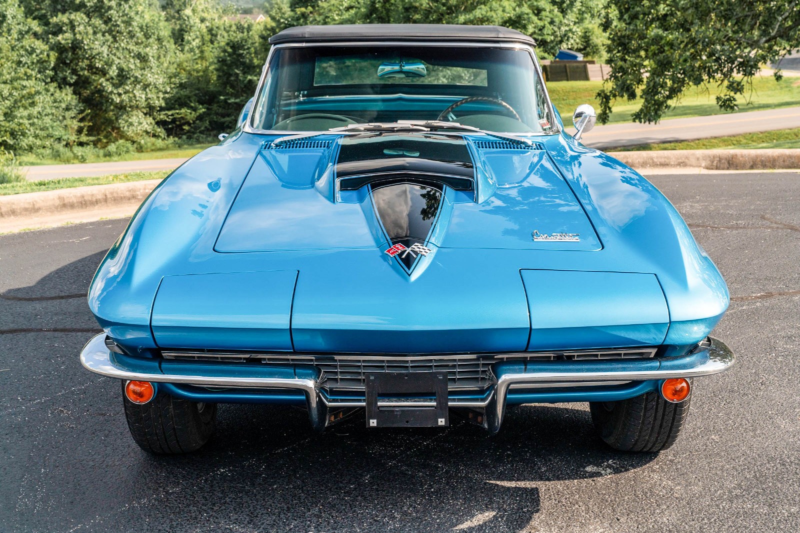 Chevrolet-Corvette-1966-Convertible-1