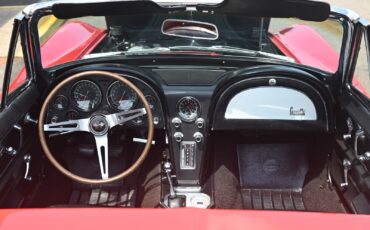 Chevrolet-Corvette-1966-Convertible-11