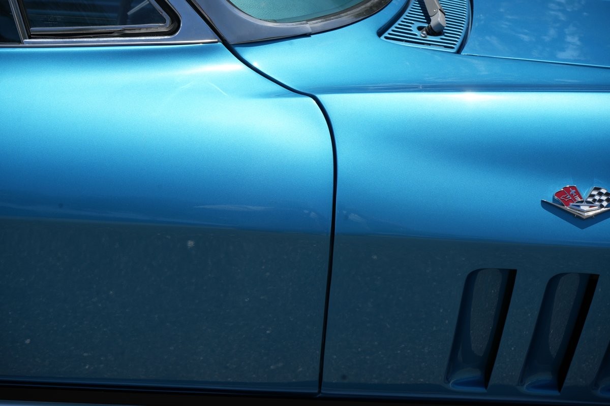 Chevrolet-Corvette-1966-Convertible-12