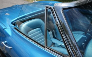 Chevrolet-Corvette-1966-Convertible-13