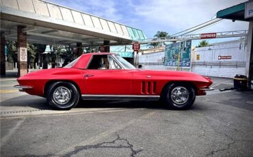 Chevrolet-Corvette-1966-Convertible-15