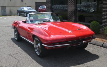 Chevrolet-Corvette-1966-Convertible-15