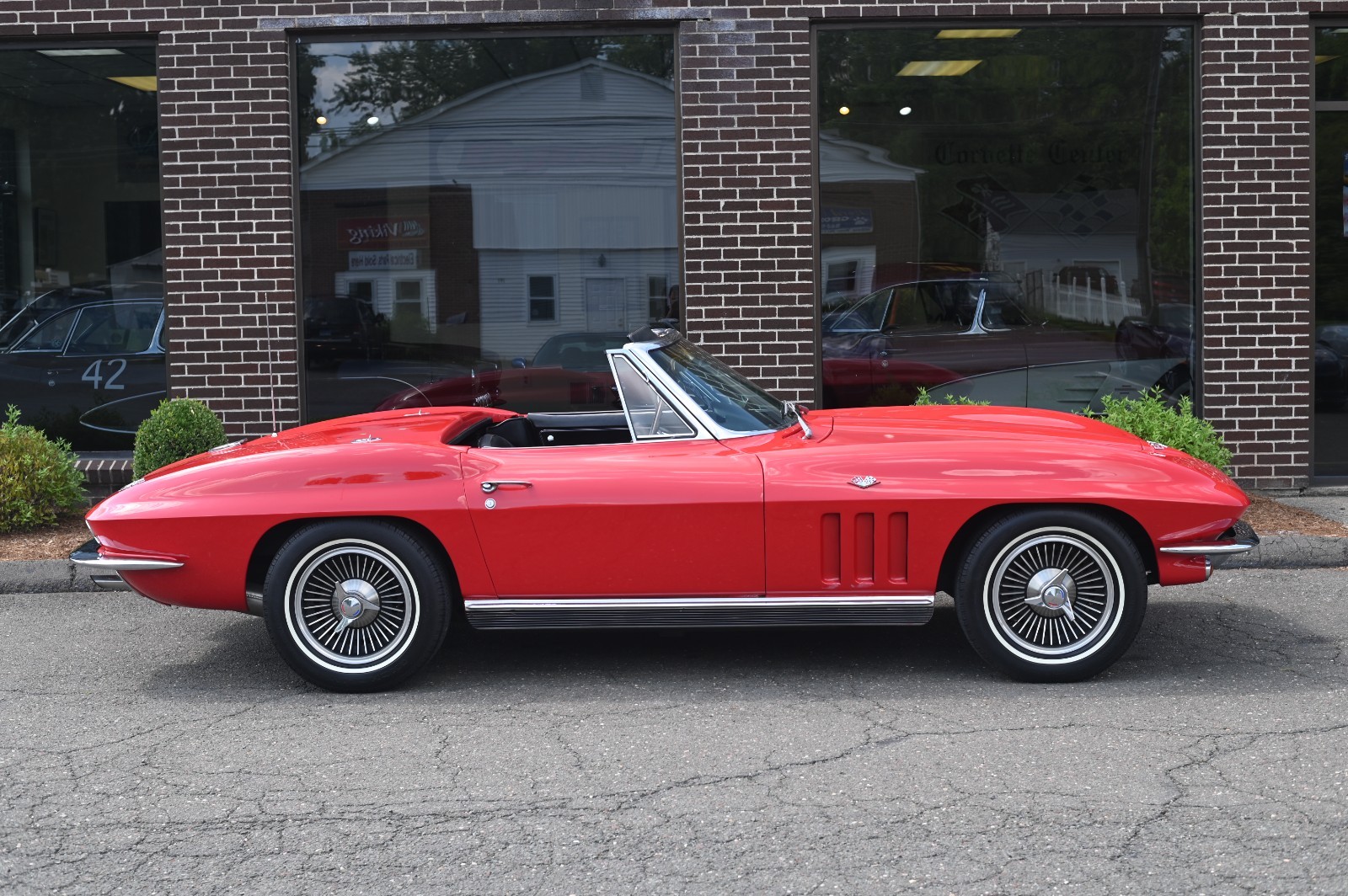 Chevrolet-Corvette-1966-Convertible-16