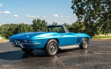 Chevrolet-Corvette-1966-Convertible-17
