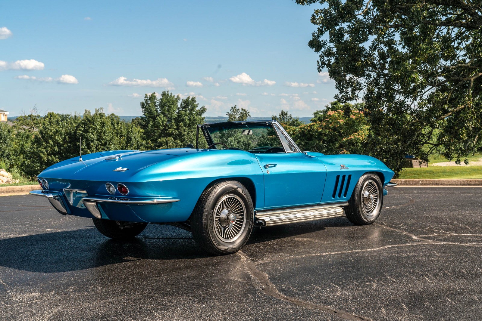Chevrolet-Corvette-1966-Convertible-17
