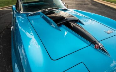 Chevrolet-Corvette-1966-Convertible-21