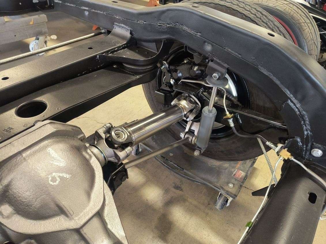Chevrolet-Corvette-1966-Convertible-23
