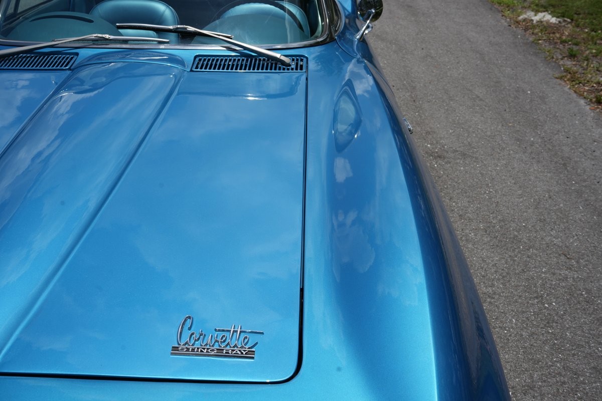 Chevrolet-Corvette-1966-Convertible-25