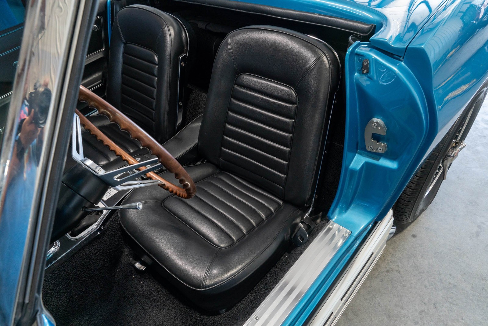 Chevrolet-Corvette-1966-Convertible-27