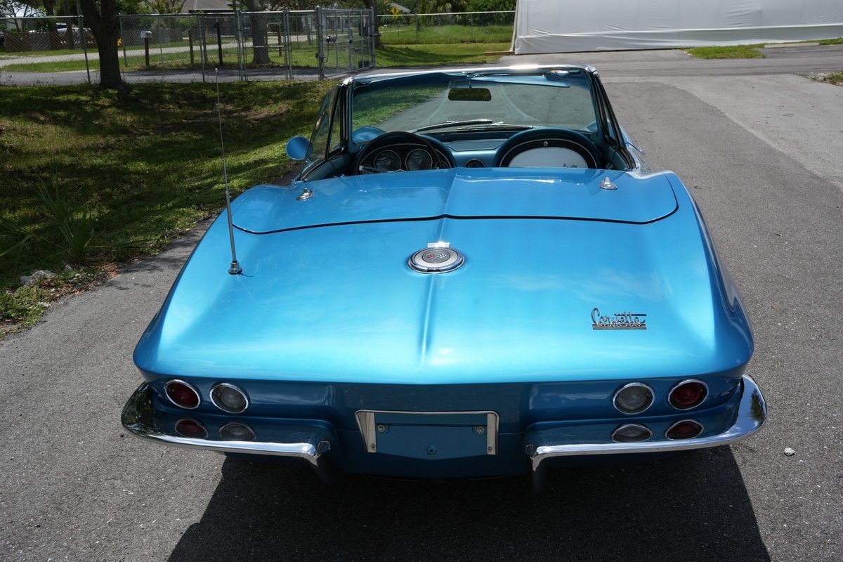 Chevrolet-Corvette-1966-Convertible-27