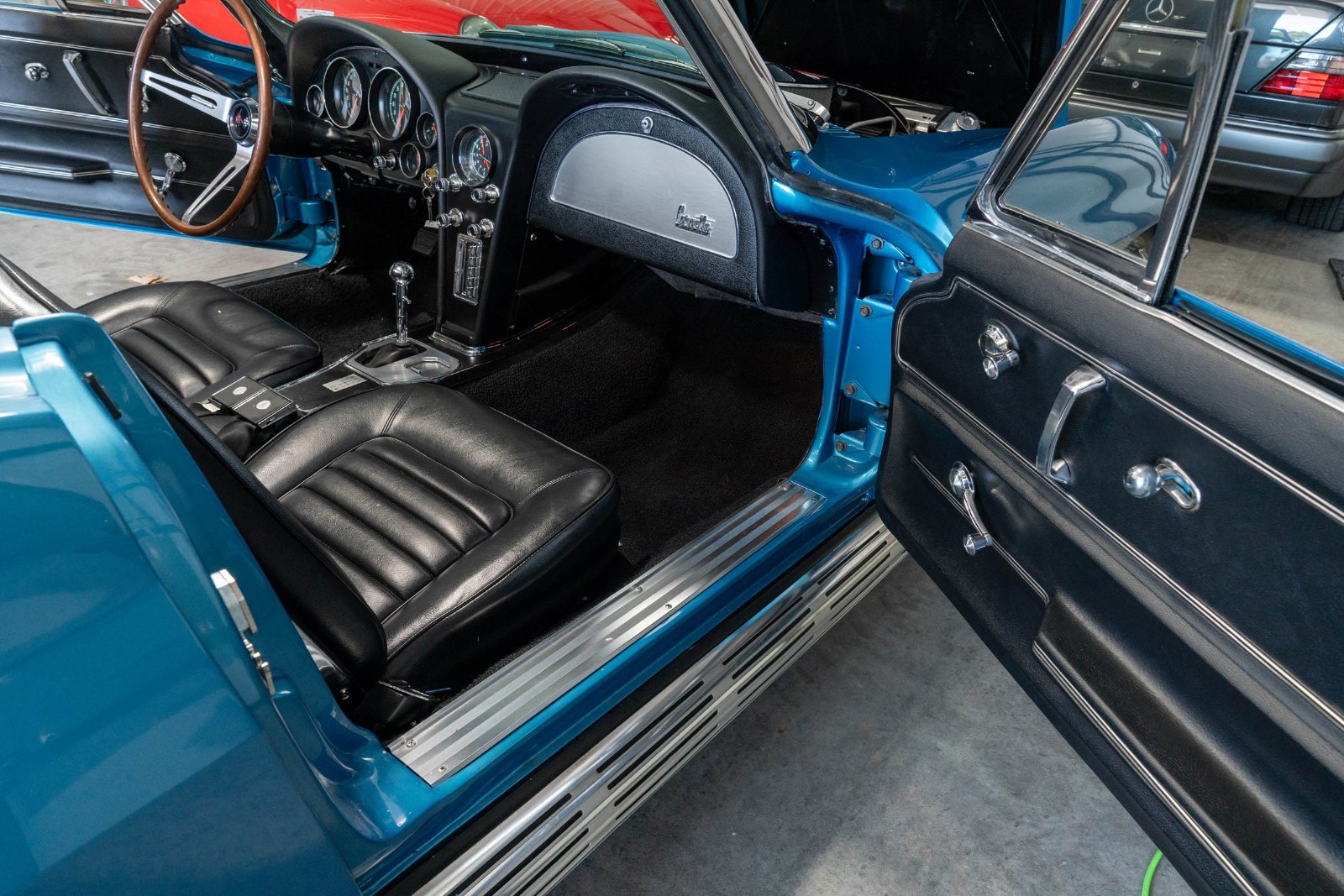 Chevrolet-Corvette-1966-Convertible-29