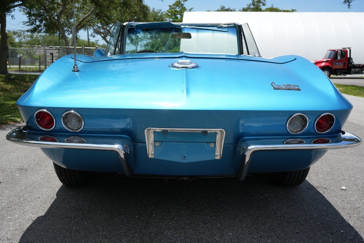 Chevrolet-Corvette-1966-Convertible-31