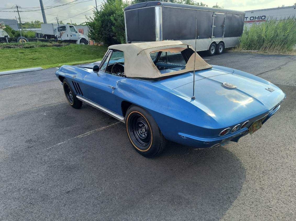 Chevrolet-Corvette-1966-Convertible-31