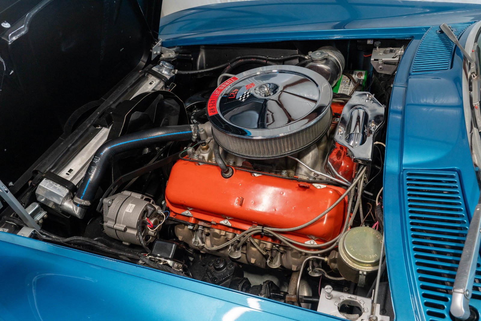 Chevrolet-Corvette-1966-Convertible-32