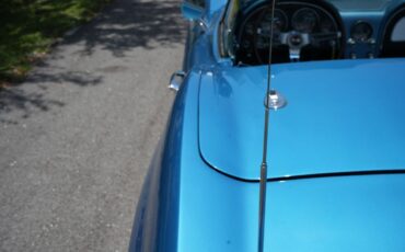 Chevrolet-Corvette-1966-Convertible-32