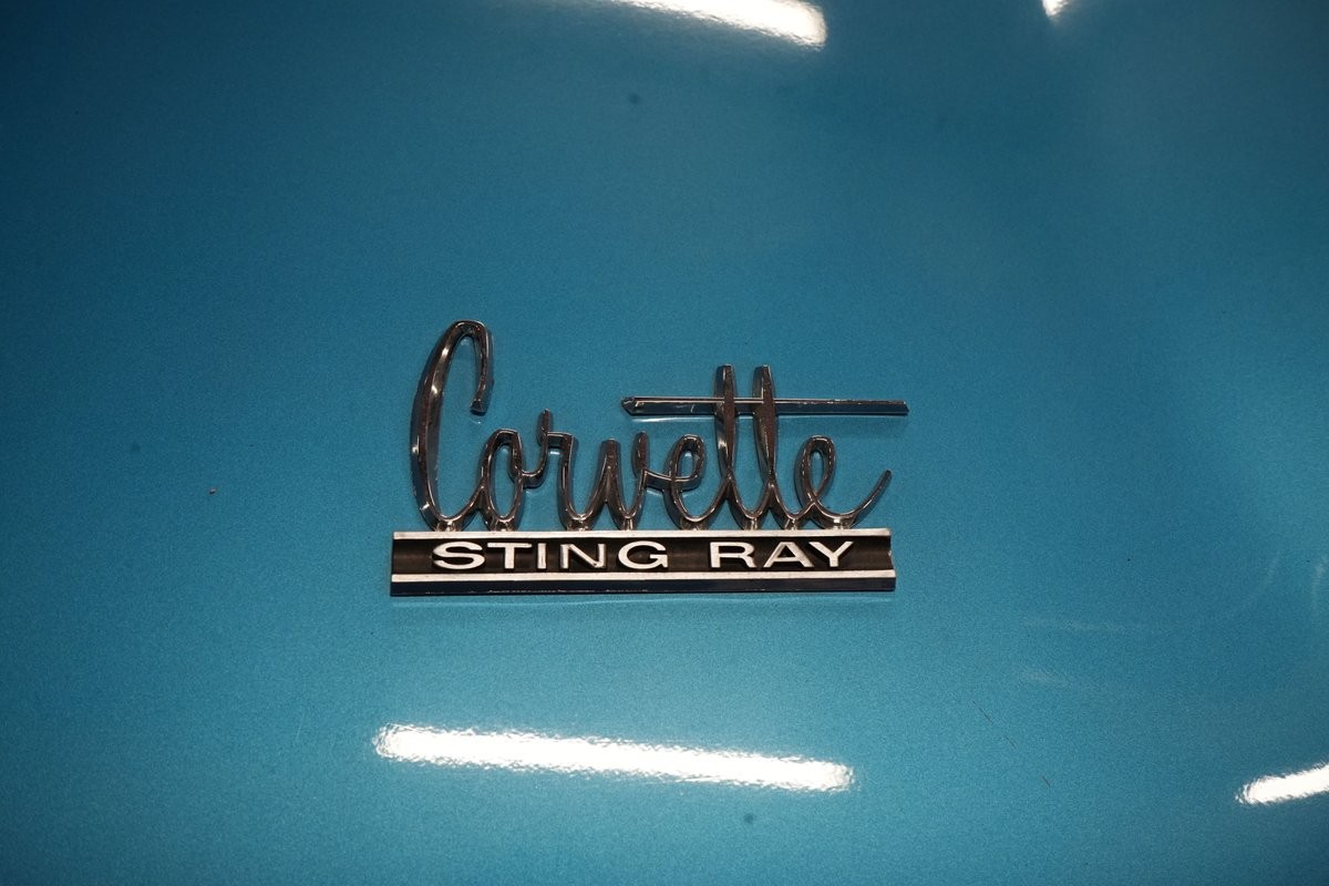 Chevrolet-Corvette-1966-Convertible-36