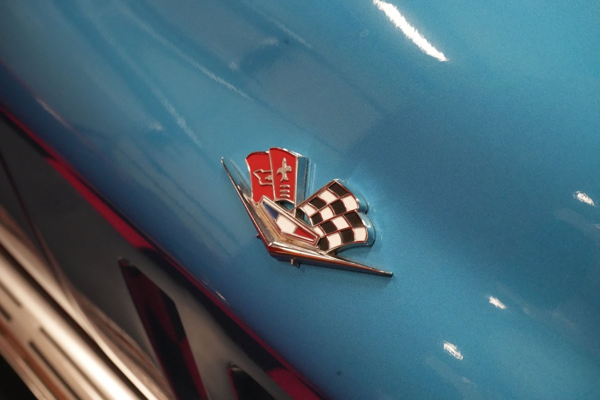 Chevrolet-Corvette-1966-Convertible-38