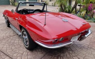 Chevrolet-Corvette-1966-Convertible-4