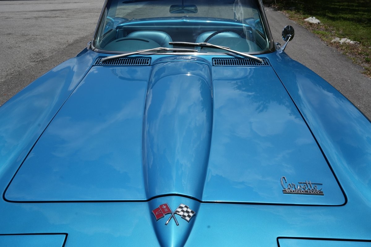 Chevrolet-Corvette-1966-Convertible-5