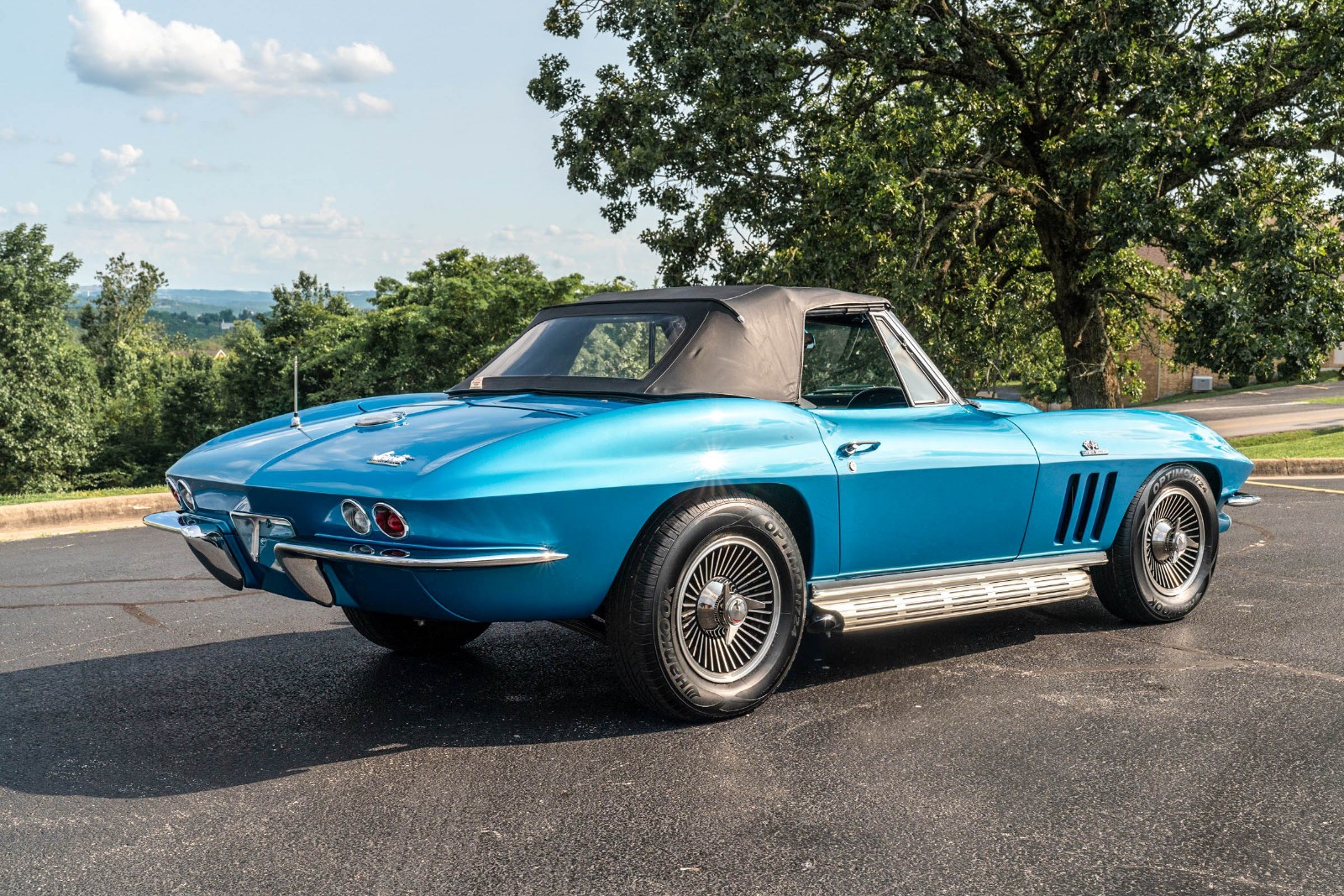 Chevrolet-Corvette-1966-Convertible-5