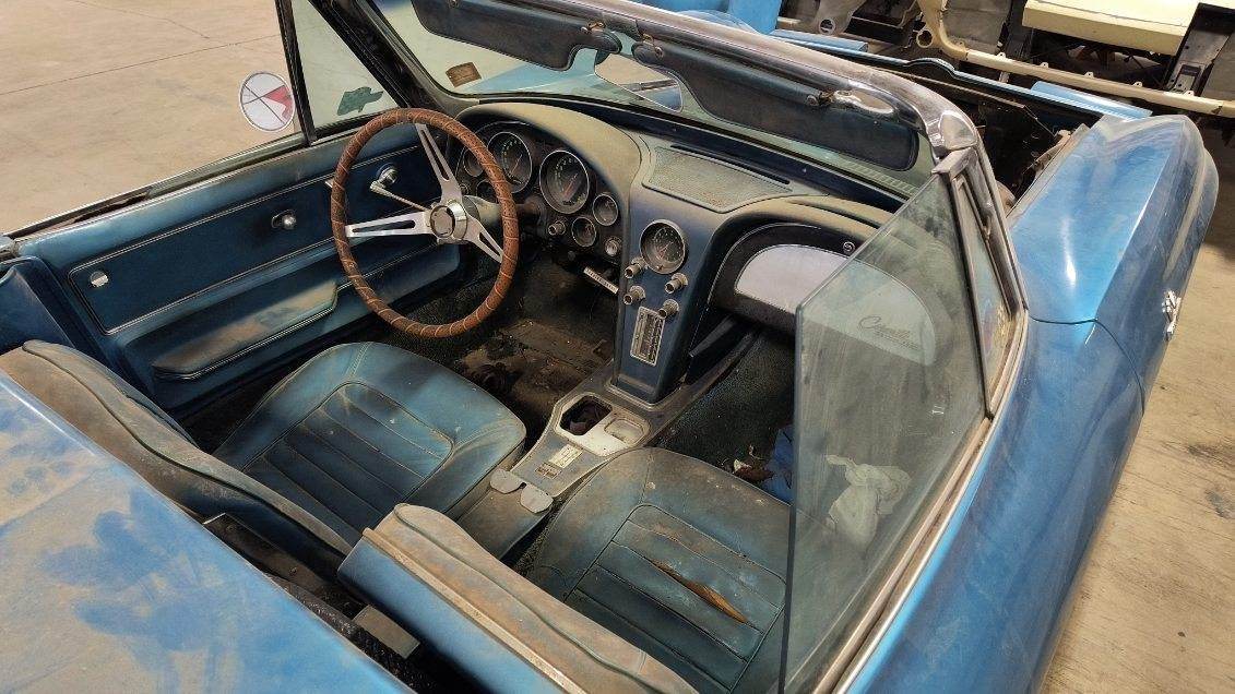 Chevrolet-Corvette-1966-Convertible-7