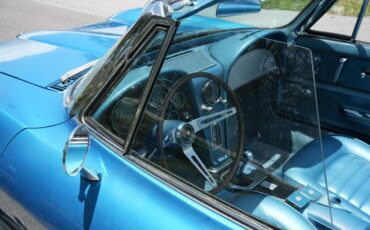Chevrolet-Corvette-1966-Convertible-8