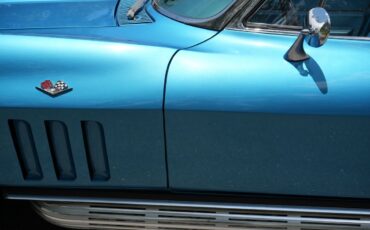 Chevrolet-Corvette-1966-Convertible-9