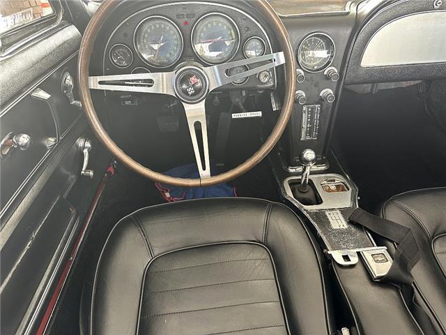 Chevrolet-Corvette-1966-Convertible-9