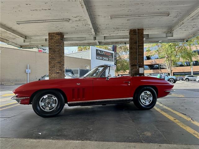 Chevrolet-Corvette-1966-Convertible