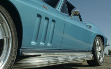 Chevrolet-Corvette-1966-Coupe-10