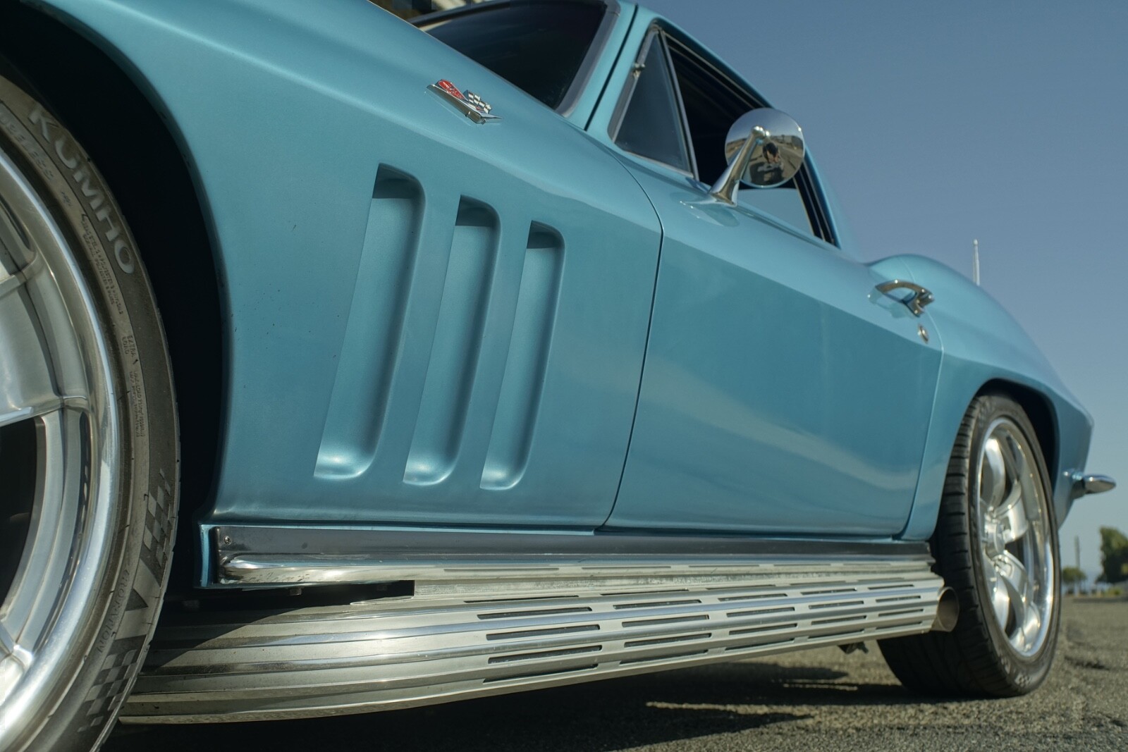 Chevrolet-Corvette-1966-Coupe-10