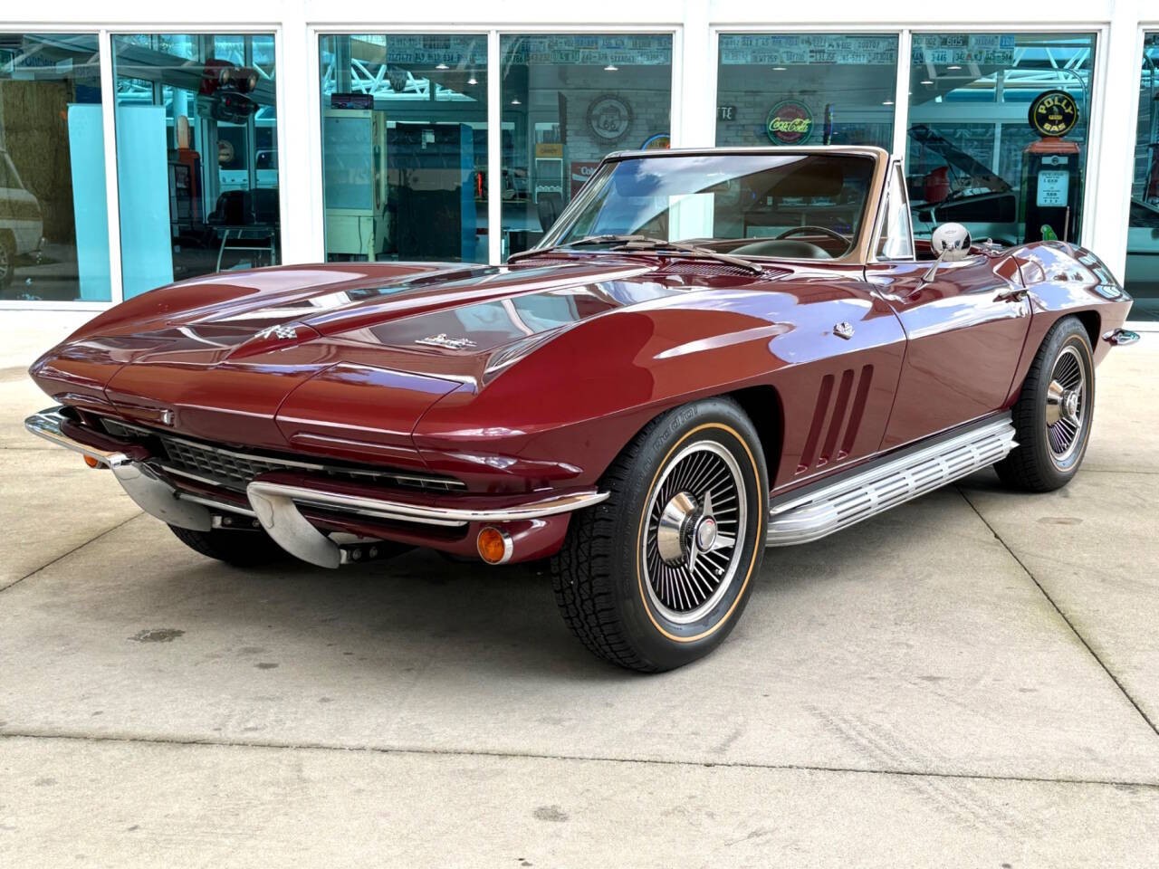 Chevrolet-Corvette-1966-Coupe-10
