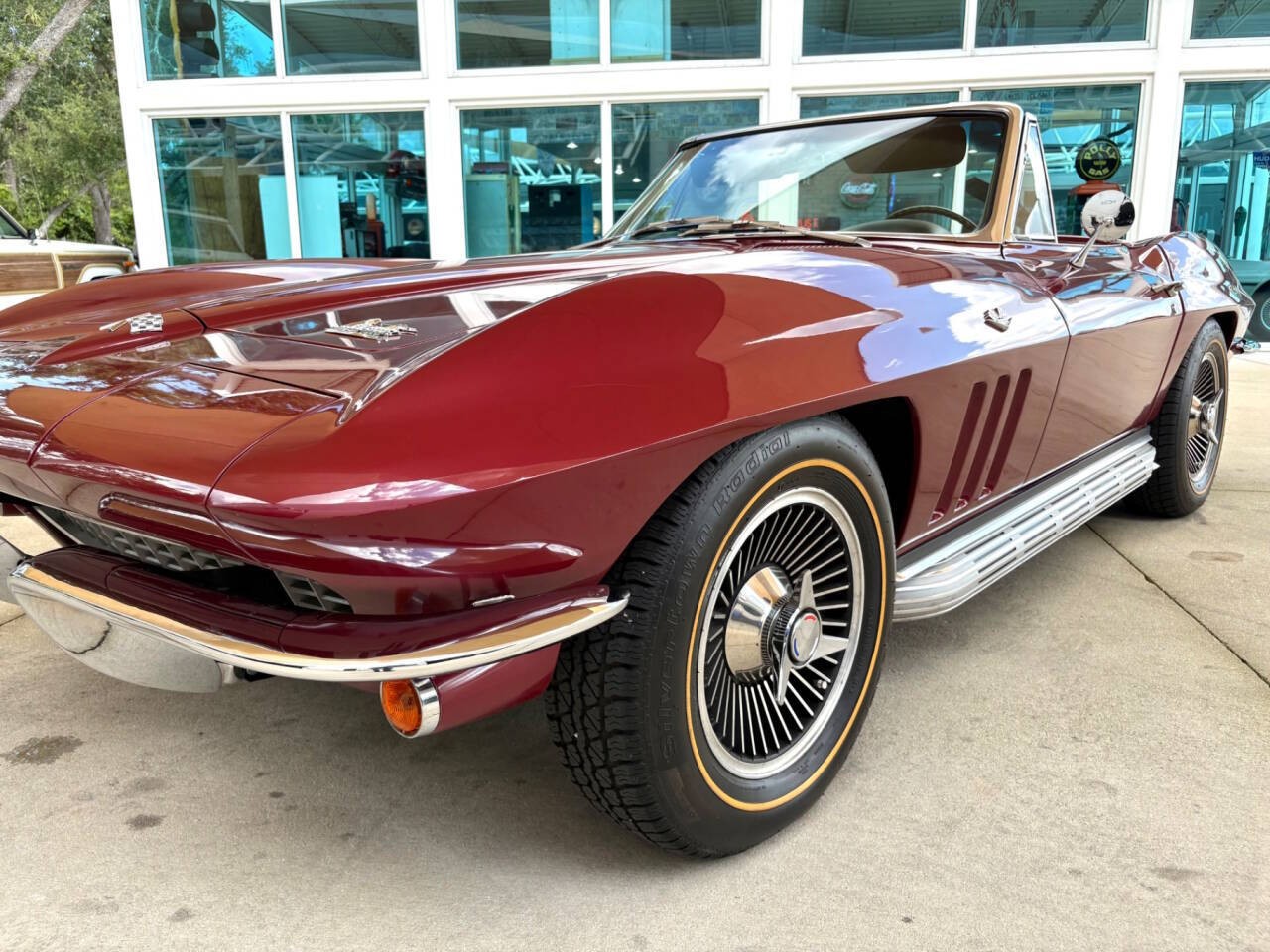 Chevrolet-Corvette-1966-Coupe-11