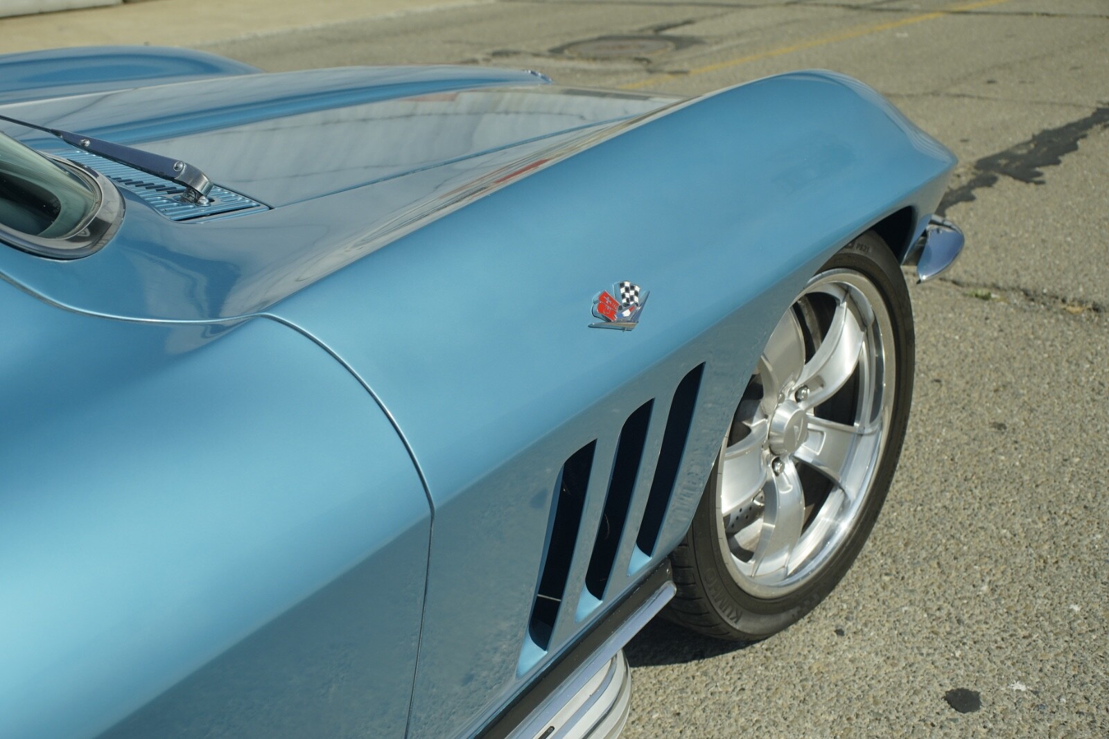 Chevrolet-Corvette-1966-Coupe-12