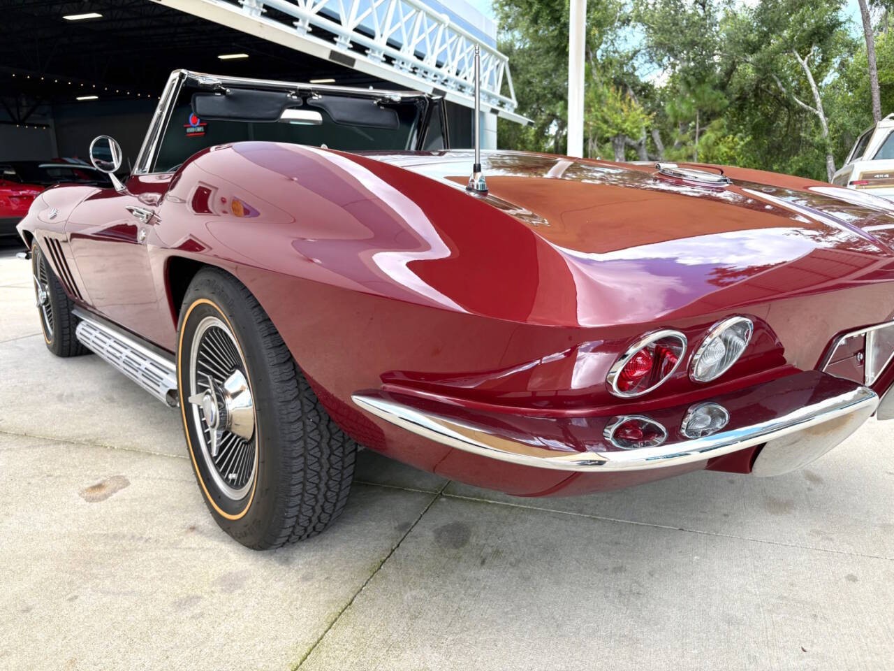 Chevrolet-Corvette-1966-Coupe-14
