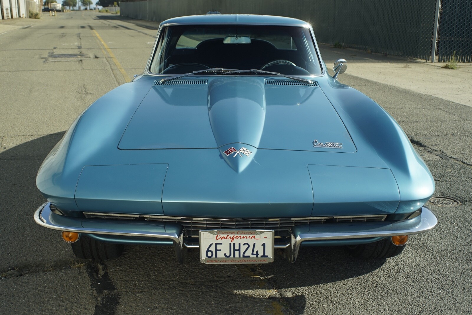 Chevrolet-Corvette-1966-Coupe-17