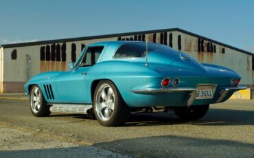 Chevrolet-Corvette-1966-Coupe-18