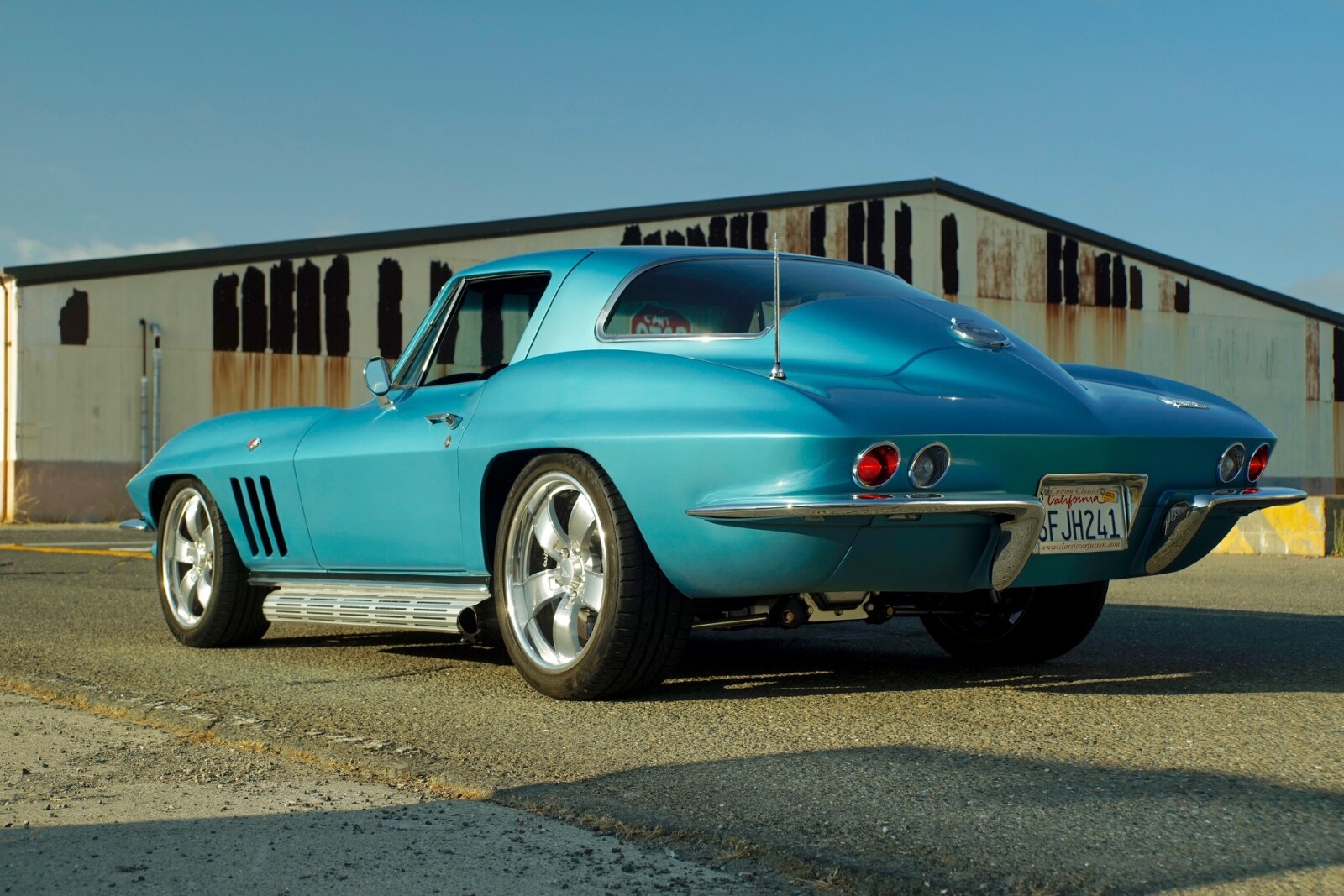 Chevrolet-Corvette-1966-Coupe-18