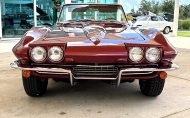 Chevrolet-Corvette-1966-Coupe-2
