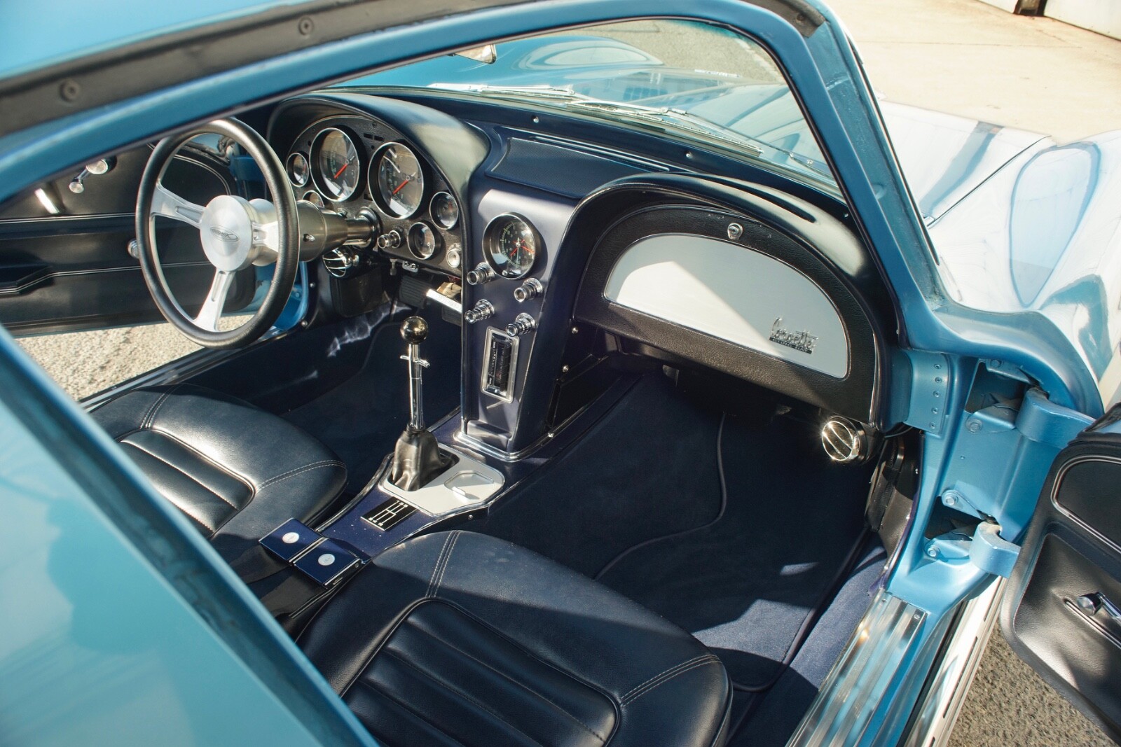 Chevrolet-Corvette-1966-Coupe-23