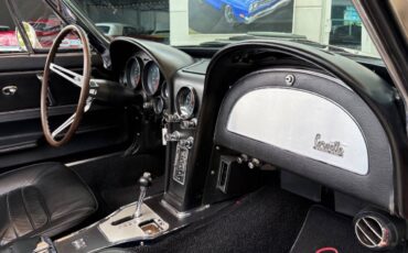 Chevrolet-Corvette-1966-Coupe-35