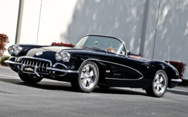 Chevrolet-Corvette-1966-Coupe-36