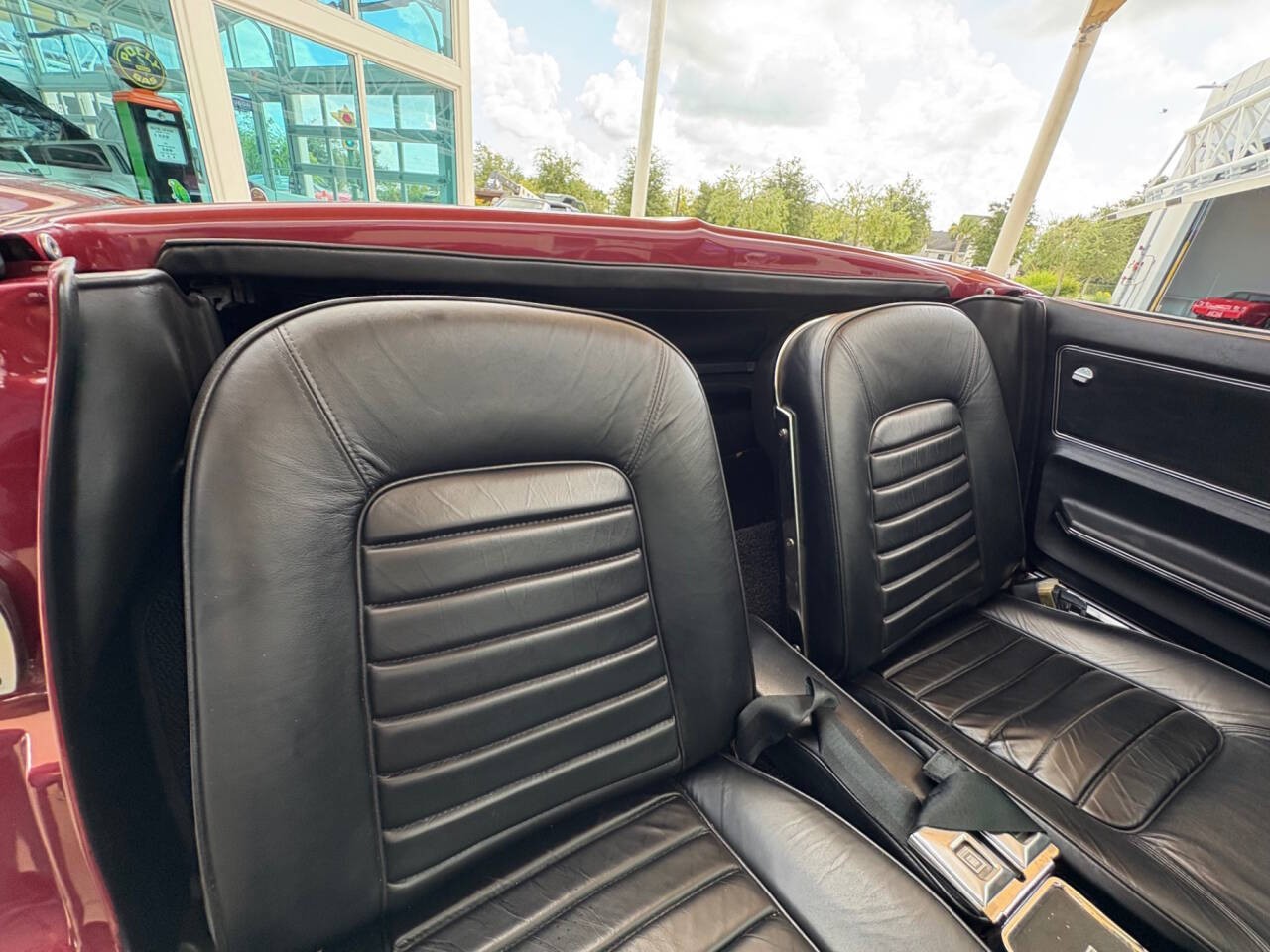 Chevrolet-Corvette-1966-Coupe-37