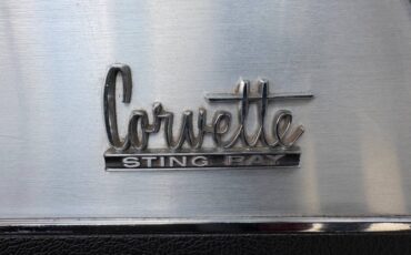 Chevrolet-Corvette-1966-Coupe-38